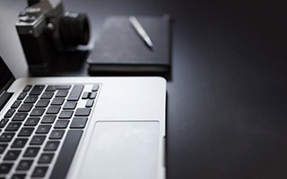 你以为在找资源，其实在被筛选：越是标榜“免费”的这种“伪装成小说阅读”，越可能用“账号异常”骗你登录；学会识别假客服话术